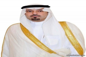 أمير مكة يقدم تعازيه لأبناء الشاعر محمد النفيعي في وفاة والدهم