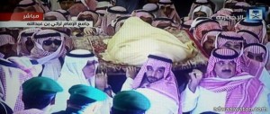 خادم الحرمين يؤدي صلاة الجنازة على الملك عبدالله بحضور عدد من الشخصيات وزعماء وقادة الدول الإسلامية