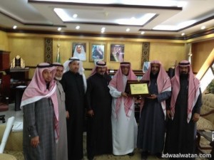 رئيس وأعضاءالمجلس البلدي بمدينة سميراء يلتقون بأمين أمانة منطقةحائل