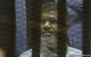 جنايات القاهرة تقرر تأجيل النطق بالحكم على مرسي حتى 16 يونيو
