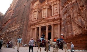 الأردن :إجراءات حكومية تستهدف مساعدة القطاع السياحي لتجاوز آثار سلبية فرضتها الظروف الإقليمية