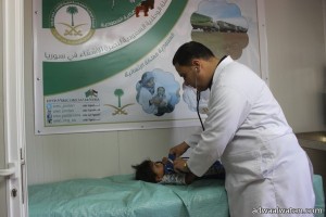 العيادات التخصصية السعودية تقدم خدماتها لـ1933 مريضاً من الأشقاء السوريين بمخيم الزعتري