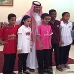 بالصور..الأمير خالد الفيصل يستقبل المعزين في وفاة الأمير سعود الفيصل