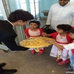 بالصور..رجال الأمن بجازان يشاركون أطفال الحدود فرحة العيد