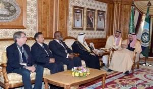 ولي العهد يستقبل وزير التعليم العالي ومدير جامعة الملك سعود والمشرف على كرسي الأمير سلمان للدراسات التاريخية والحضارية