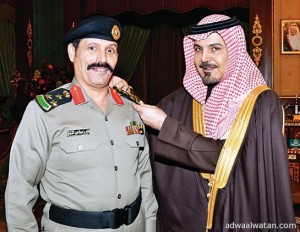 عبدالعزيز بن ماجد يقلِّد قائد مركز القيادة والسيطرة بإمارة المدينة المنوره رتبته الجديده