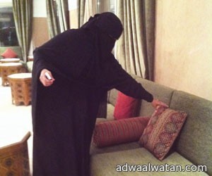 سعوديات يتخطين حاجز العيب ويعملن بـ”النظافة”