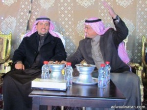 رئيس بلدية طريف يستقل الامير متعب بن فهد آل سعودبمقر مهرجان الصقور