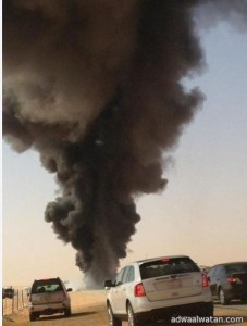 نشوب حريق بناقلة وقود على طريق الرياض – الدمام