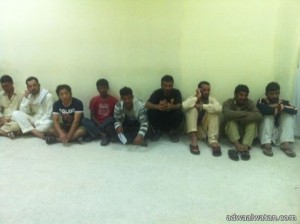 شرطة الجبيل تلقي القبض على (59) مخالفا بحوزتهم 237 قارورة مسكر