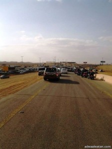 حادث مروري يغلق طريق صلبوخ الرياض والمرور يرفض تصوير الصحفيين
