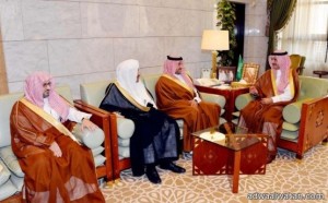 أمير منطقة الرياض يستقبل وزير العدل وأعضاء المجلس الأعلى للقضاء