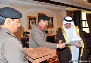 الأمير فهد بن سلطان يستقبل مدير شرطة منطقة تبوك وقائد قوات أمن الطرق بالمنطقة