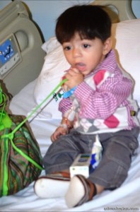 طالبات جامعة طيبة زارن مرضى أطفال السرطان والثلاسيميا بمستشفى الأطفال بالمدينة المنورة
