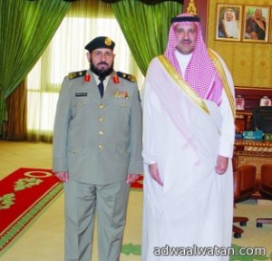الأمير فيصل بن سلمان يقلد  مدير إدارة سجون المدينه رتبته الجديدة