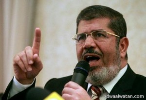 مرسي يواجه “الإعدام”.. و “ضرب” القرضاوي في قطر !